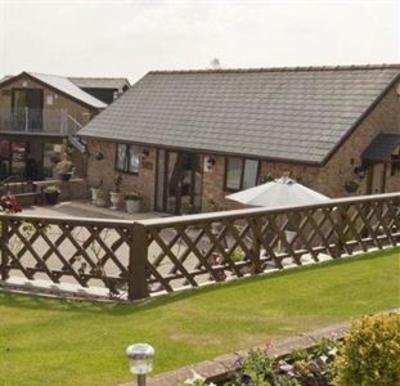 фото отеля Winchfawr Lodge Merthyr Tydfil