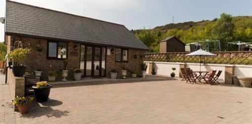 фото отеля Winchfawr Lodge Merthyr Tydfil