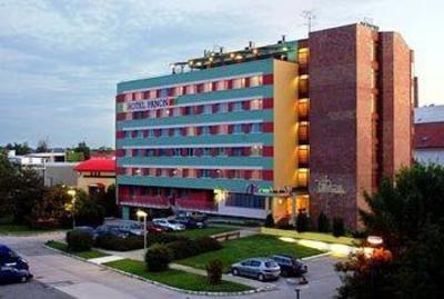 фото отеля Hotel Panon Hodonin
