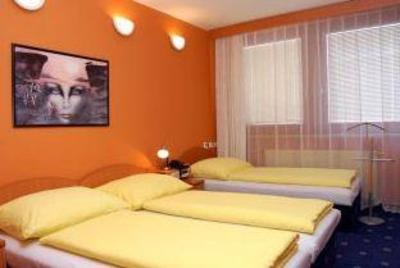 фото отеля Hotel Panon Hodonin
