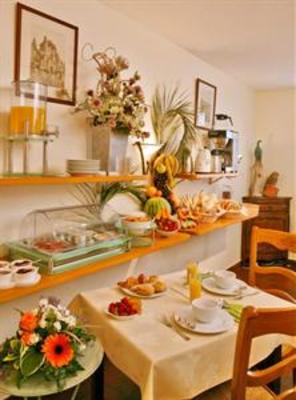 фото отеля Le Petit Relais