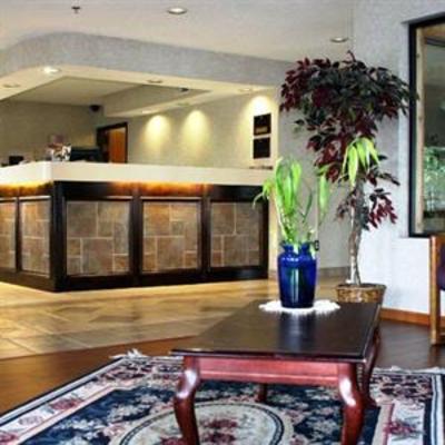 фото отеля American Inn & Suites Ionia