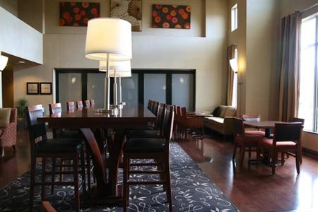фото отеля Hampton Inn & Suites Wichita-Northeast