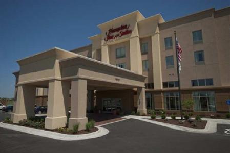 фото отеля Hampton Inn & Suites Wichita-Northeast