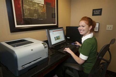 фото отеля Hampton Inn & Suites Wichita-Northeast