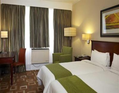 фото отеля Garden Court OR Tambo International Airport Hotel Kempton Park