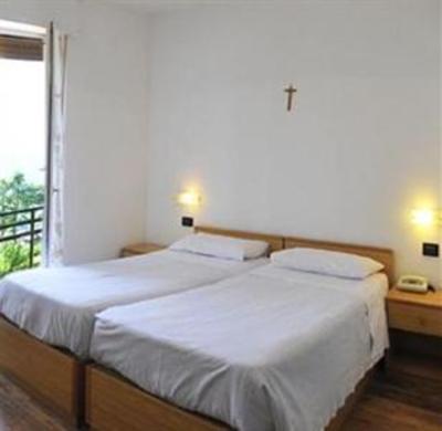 фото отеля Albergo Villa Flora Levico Terme