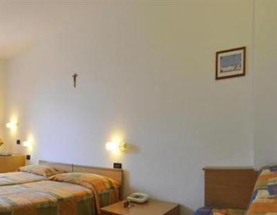 фото отеля Albergo Villa Flora Levico Terme