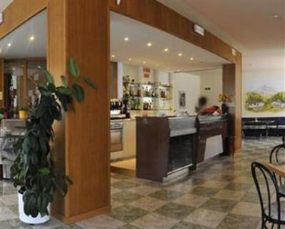 фото отеля Albergo Villa Flora Levico Terme