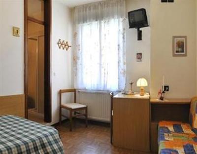 фото отеля Albergo Villa Flora Levico Terme