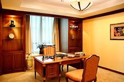 фото отеля Golden Crown Tower