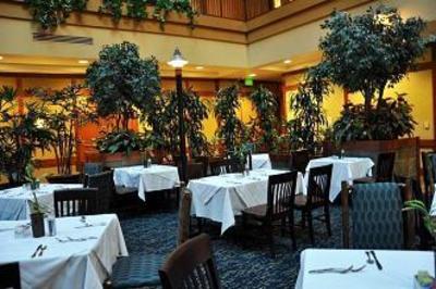 фото отеля Embassy Suites Denver-International Airport