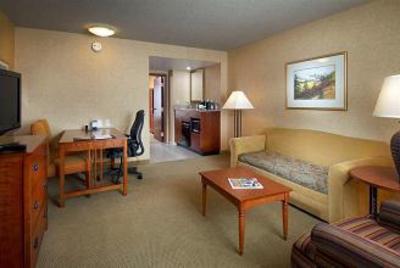 фото отеля Embassy Suites Denver-International Airport