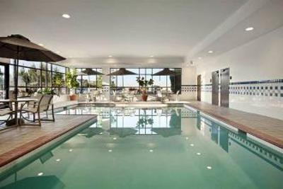 фото отеля Embassy Suites Denver-International Airport