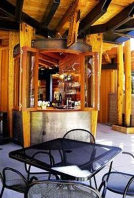 фото отеля The Cedar House Sport Hotel