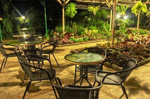 фото отеля Kebun Mawar Situhapa