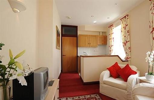 фото отеля Hoeside Holiday Flats and Garden Crescent