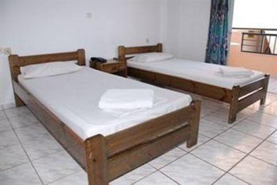 фото отеля Happy Days Hotel and Bungalows