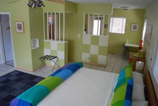 фото отеля Crystal Sands Hotel Gay Male Resort