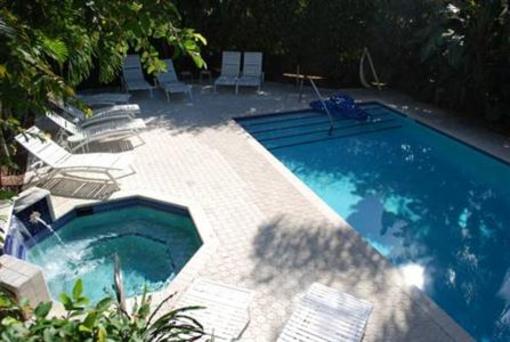 фото отеля Crystal Sands Hotel Gay Male Resort