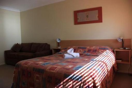 фото отеля Country Roads Motor Inn Gayndah