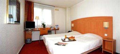 фото отеля Hotel Kyriad Mulhouse Nord Illzach