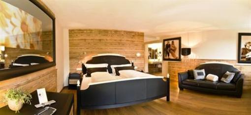 фото отеля Sport & Wellnessresort Quellenhof