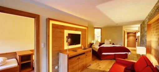 фото отеля Sport & Wellnessresort Quellenhof