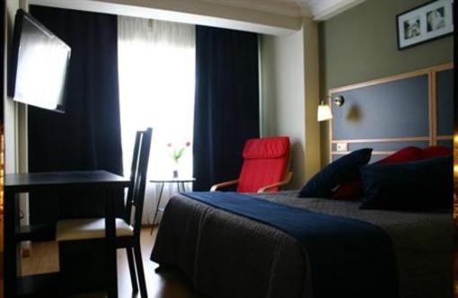 фото отеля Hostal Mara A Coruna