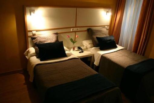 фото отеля Hostal Mara A Coruna
