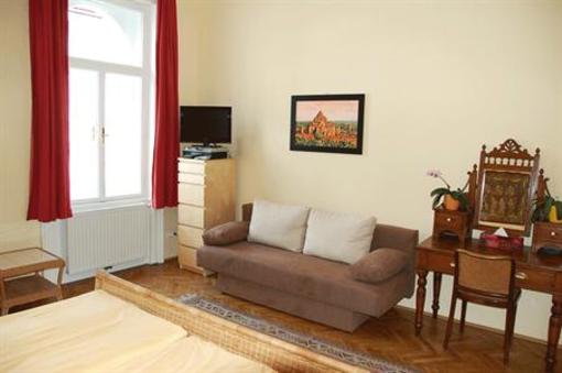 фото отеля Stadtnest B&B