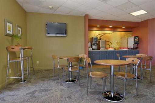 фото отеля Red Roof Inn & Suites Wytheville