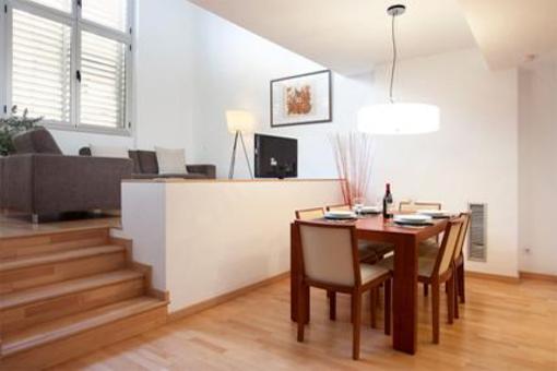 фото отеля L.i.Bcn Apartment Duplex Flaugier