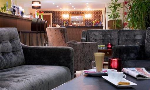 фото отеля The Bridge Hotel Chertsey
