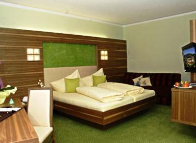 фото отеля Hotel Sonnenheim Bad Kleinkirchheim