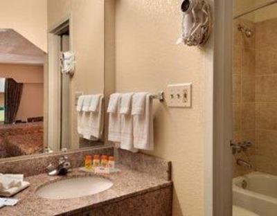 фото отеля Howard Johnson Inn & Suites Marietta