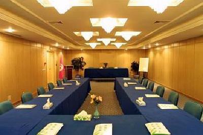 фото отеля Yadis Ibn Khaldoun Hotel Tunis
