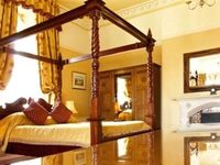 The Cotford Hotel and l'Amuse Bouche Restaurant