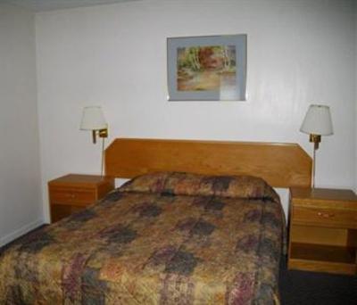 фото отеля Economy Inn Prince George