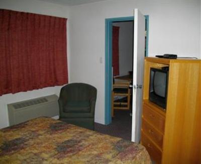 фото отеля Economy Inn Prince George
