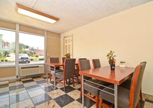 фото отеля Econo Lodge Zanesville