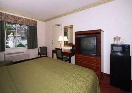 фото отеля Quality Inn Civic Center