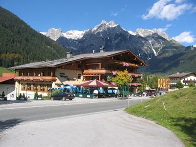 фото отеля Hotel-Restaurant Wenger Alpenhof