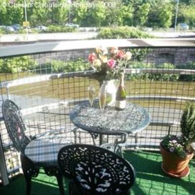 фото отеля Wharton Lock Apartment Chester