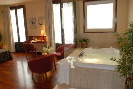 фото отеля Hotel Canet Castello d'Empuries