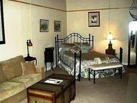 Canalside Studio Suites