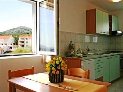 фото отеля Apartmani Irena Hvar