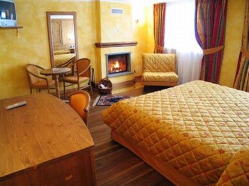 фото отеля Hotel Les Rochers Valtournenche