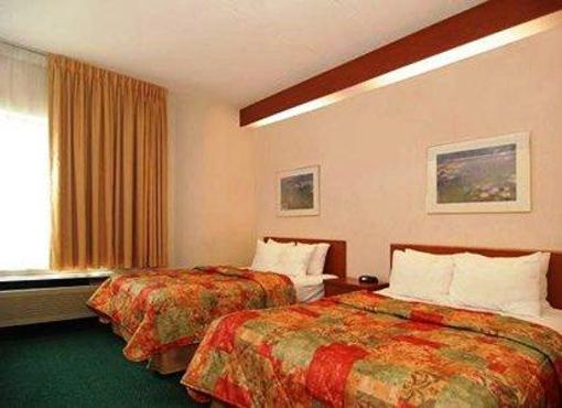 фото отеля Sleep Inn Lake Wright