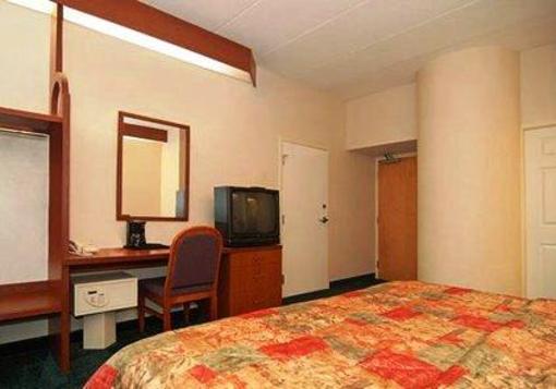 фото отеля Sleep Inn Lake Wright